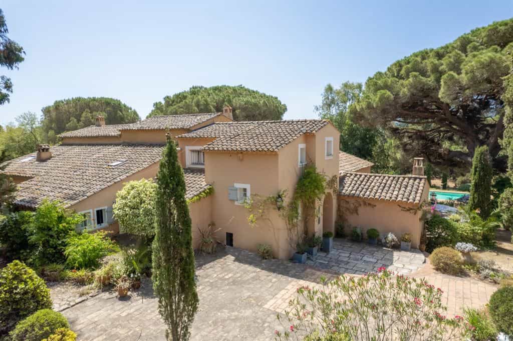 Hus i Saint-Tropez, Provence-Alpes-Cote d'Azur 11197366