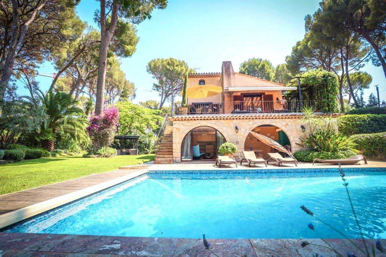 rumah dalam Plaine de la Brague, Provence-Alpes-Cote d'Azur 11197397