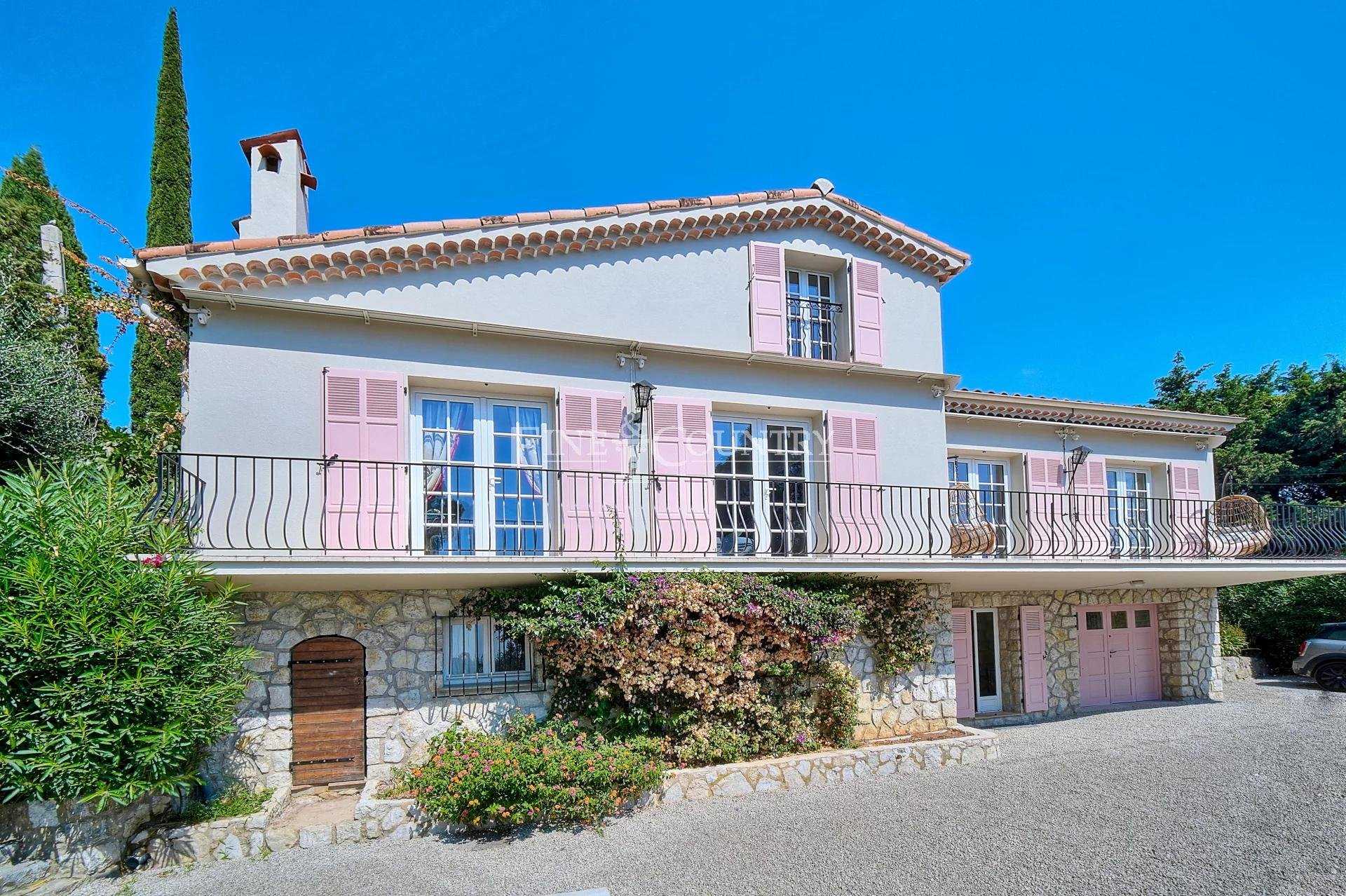 Haus im Le Bosquet, Provence-Alpes-Côte d'Azur 11197423