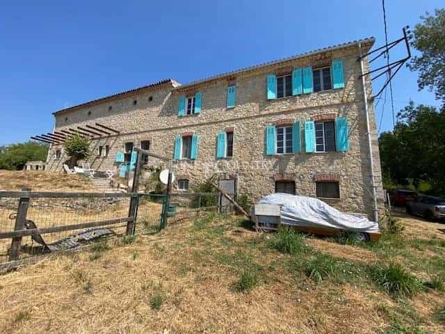 Talo sisään Tourrettes, Provence-Alpes-Cote d'Azur 11197442