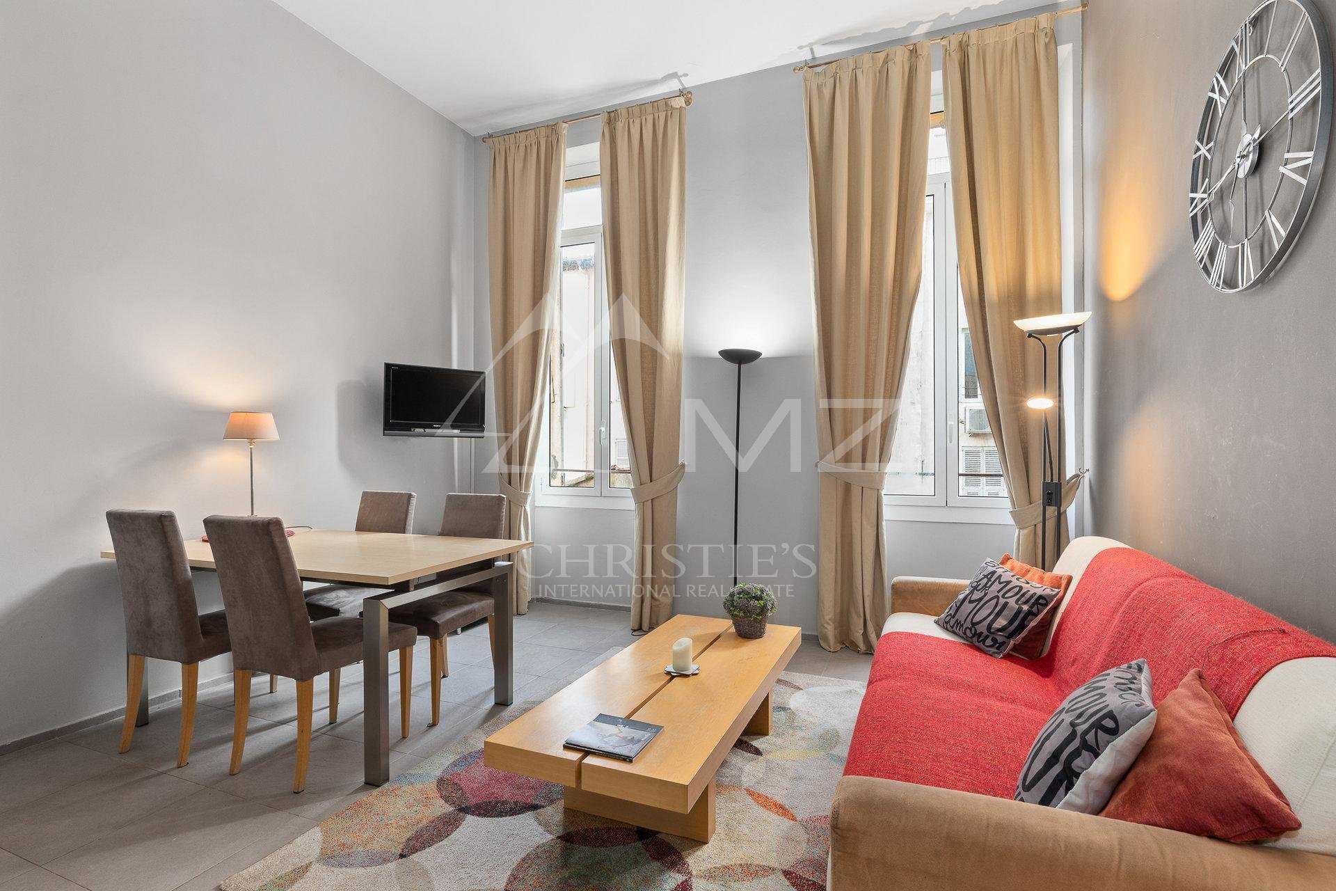 Condominium in Le Cannet, Provence-Alpes-Cote d'Azur 11197752