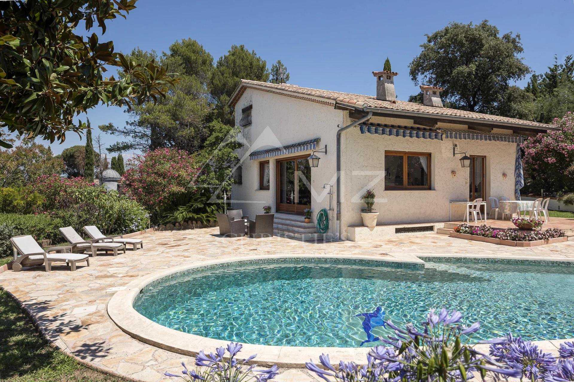 House in Vallauris, Provence-Alpes-Côte d'Azur 11197819