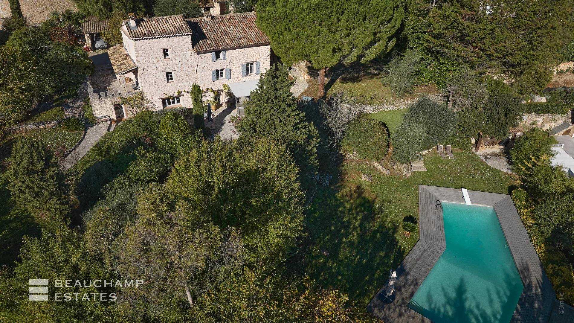 casa en El castillo, Provenza-Alpes-Costa Azul 11197985