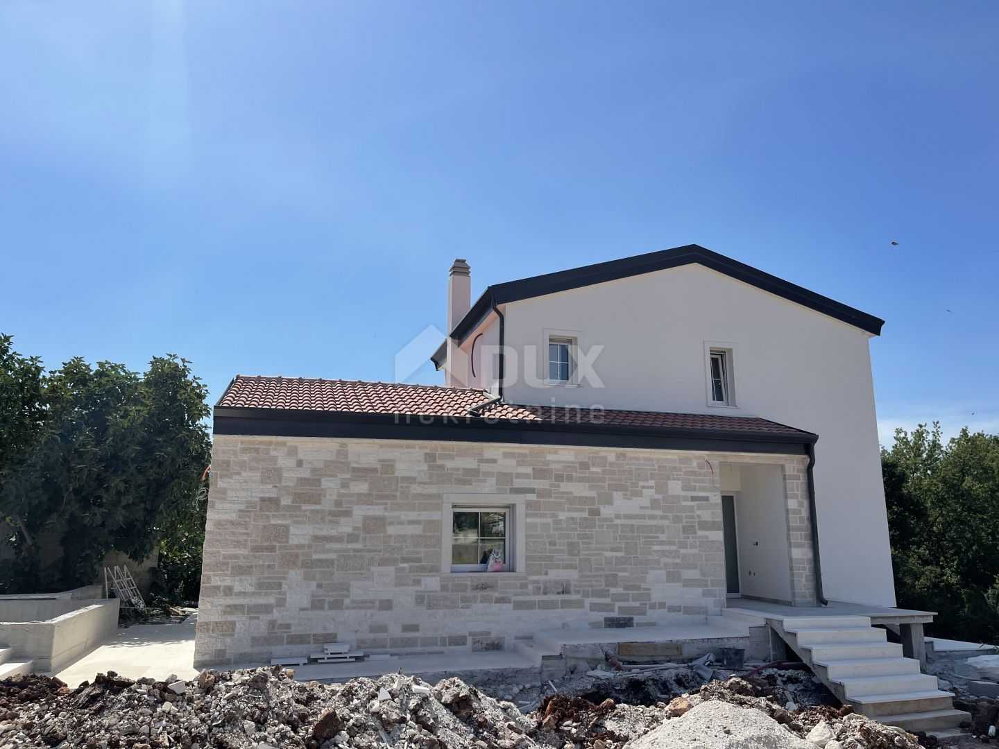 casa en Sveti Lovrec Pazenaticki, Istarska Županija 11198763