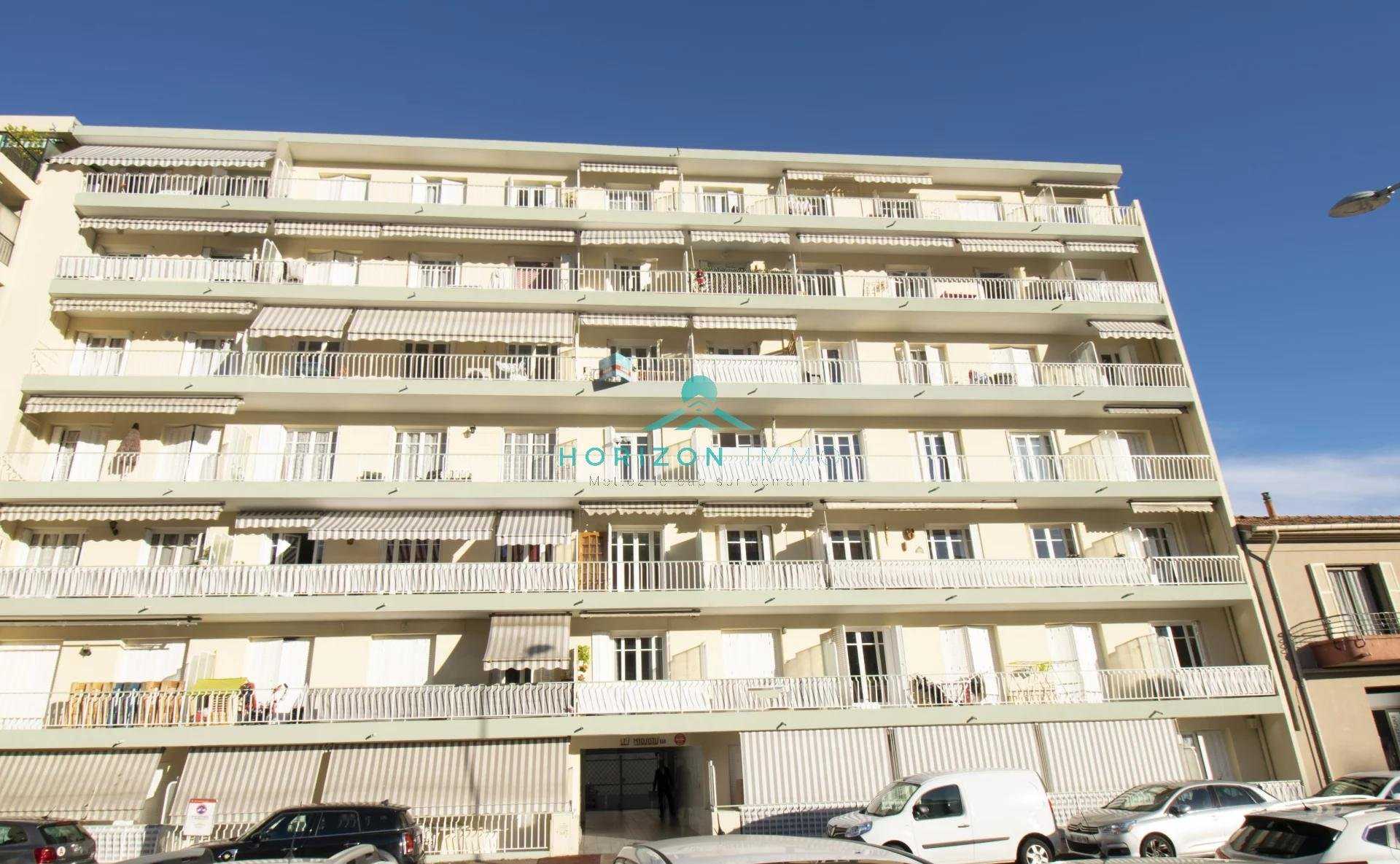 Condominium in Cagnes-sur-Mer, Alpes-Maritimes 11199561
