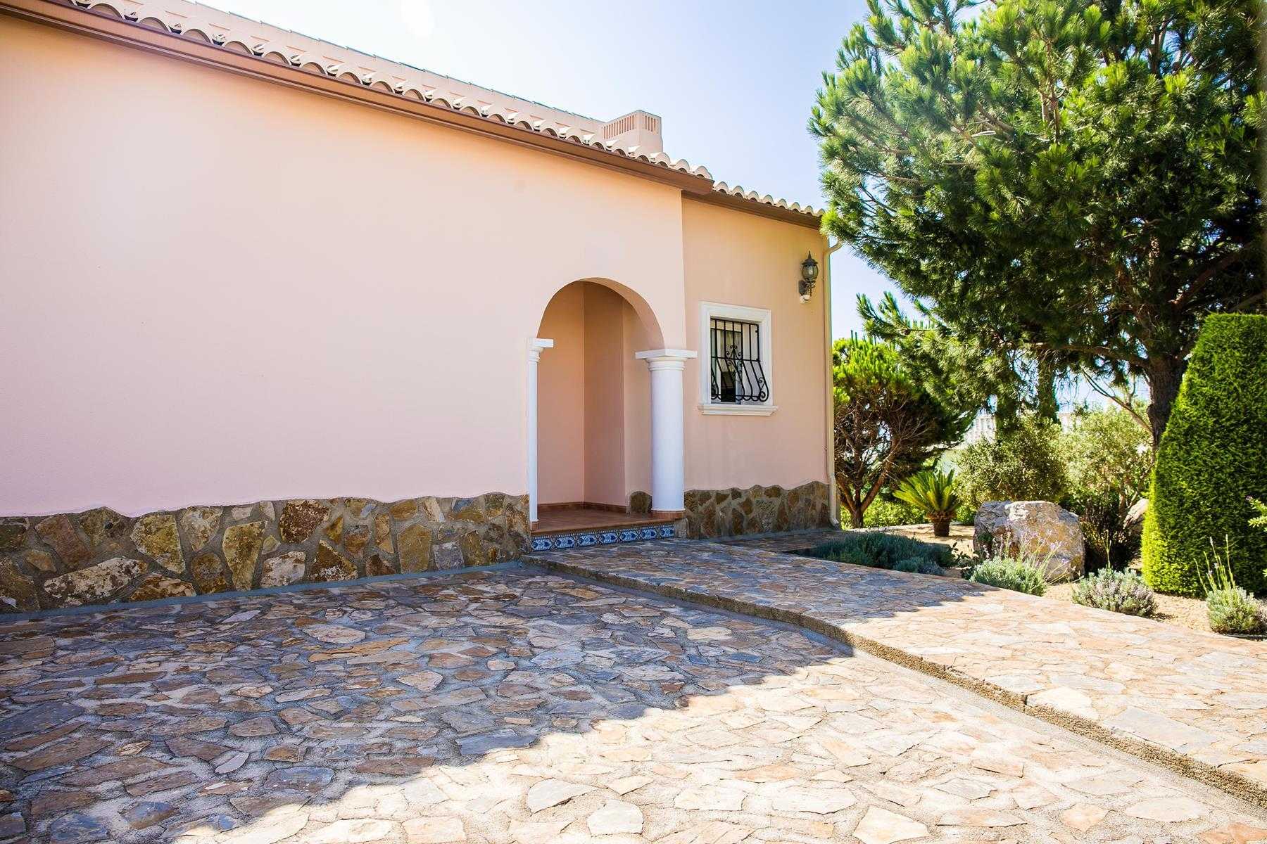 House in El Poble Nou de Benitatxell, Comunidad Valenciana 11199685