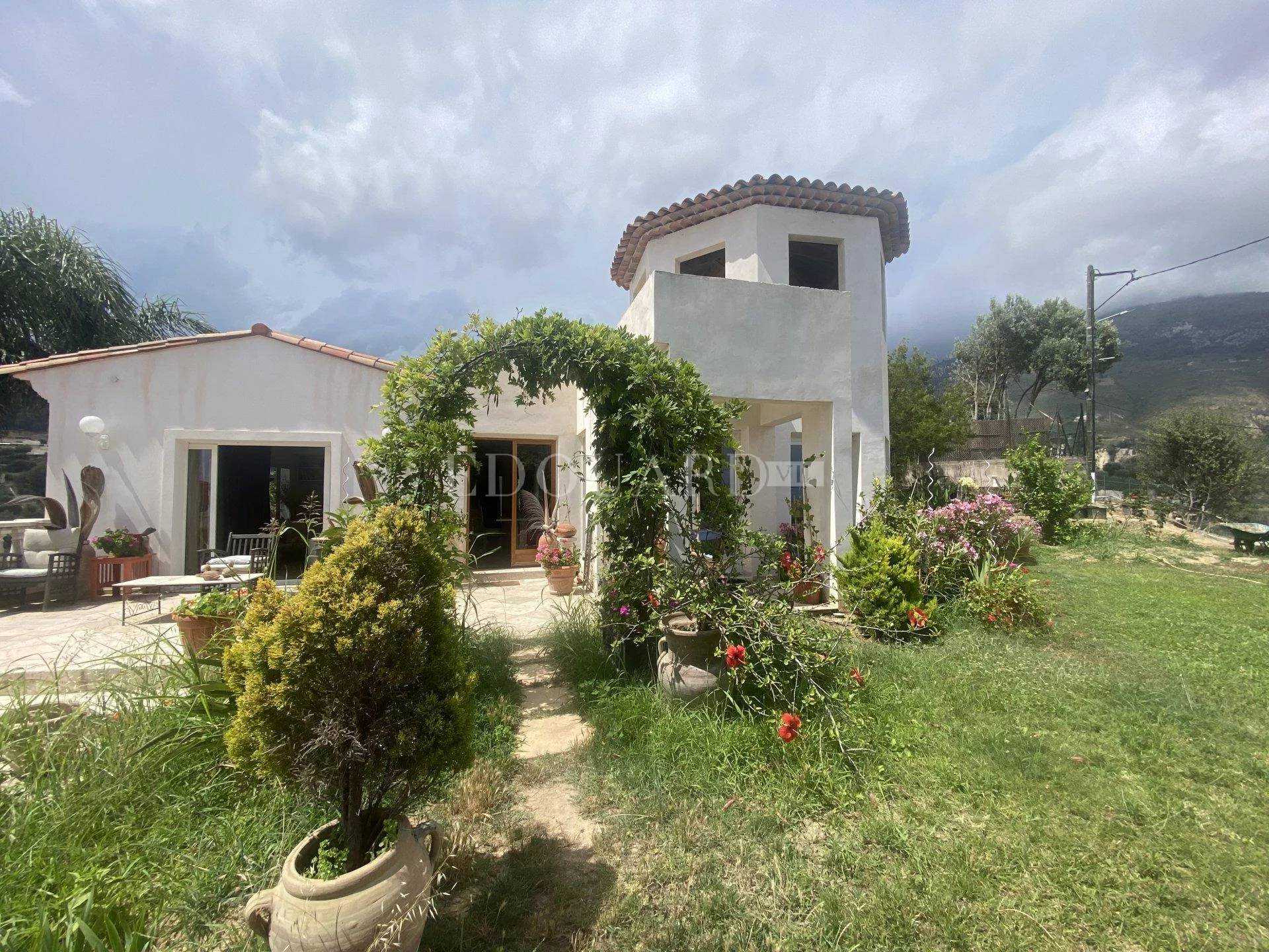 House in Menton, Provence-Alpes-Cote d'Azur 11201329