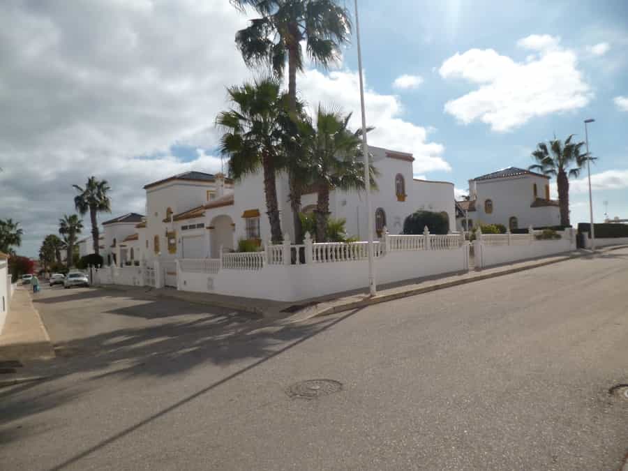 House in Campoamor, Valencia 11202047