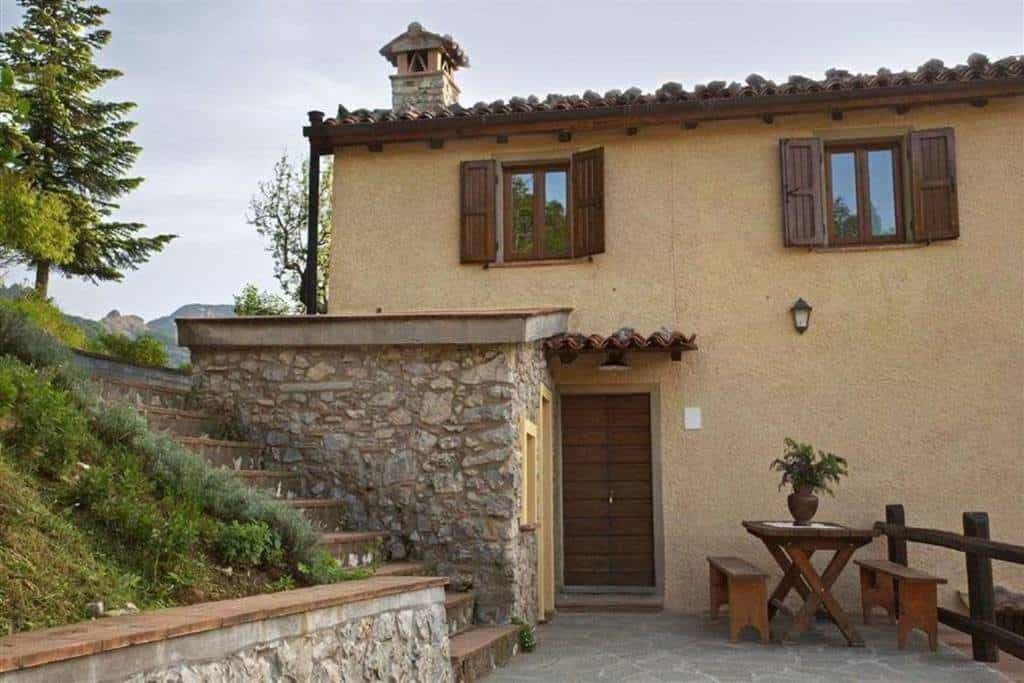 Rumah di Molazzana, Toscana 11202650