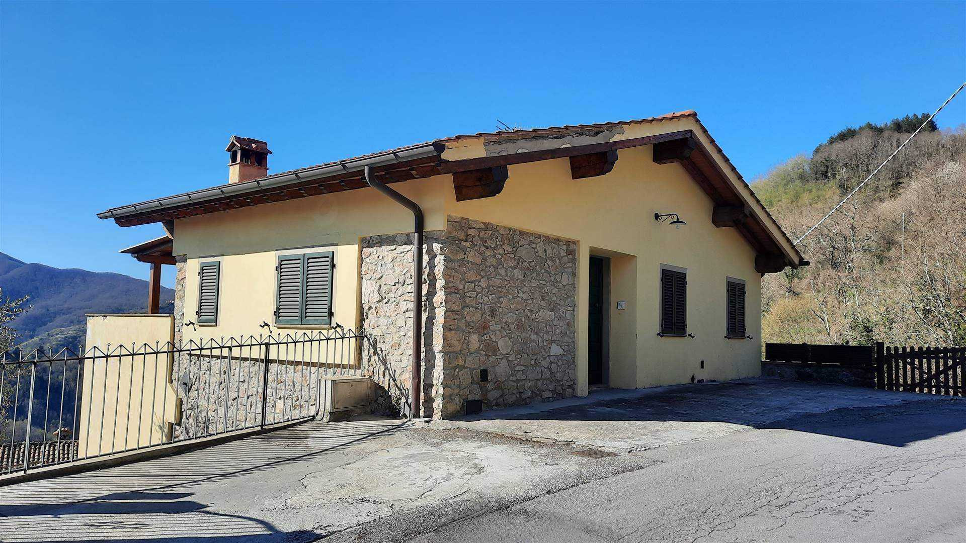 房子 在 Molazzana, Toscana 11202958