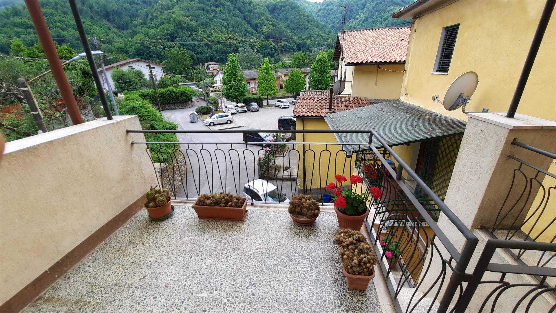 Condominium in Gallicano, Tuscany 11202968