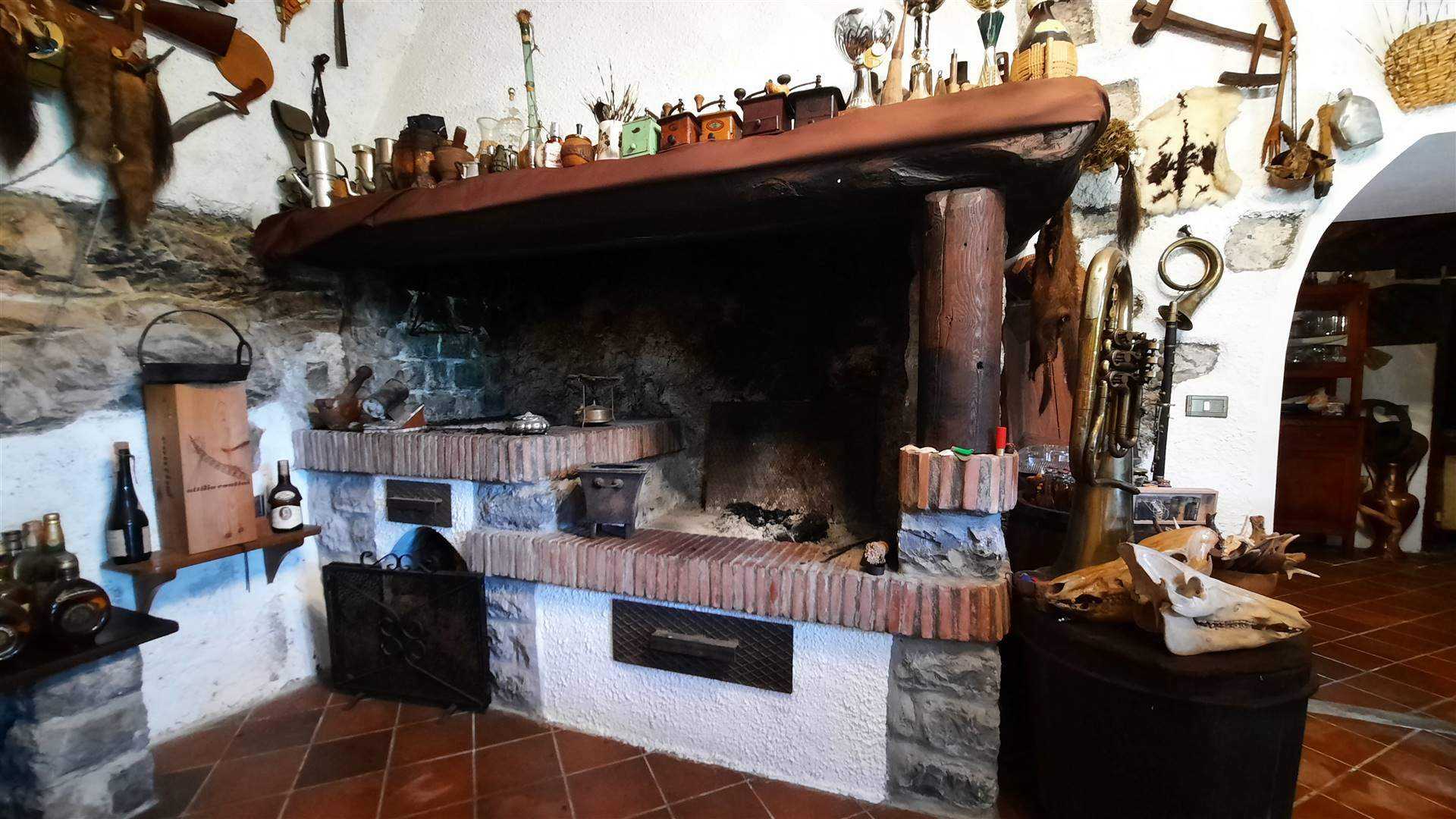 σπίτι σε Fabbriche di Vergemoli, Toscana 11202971