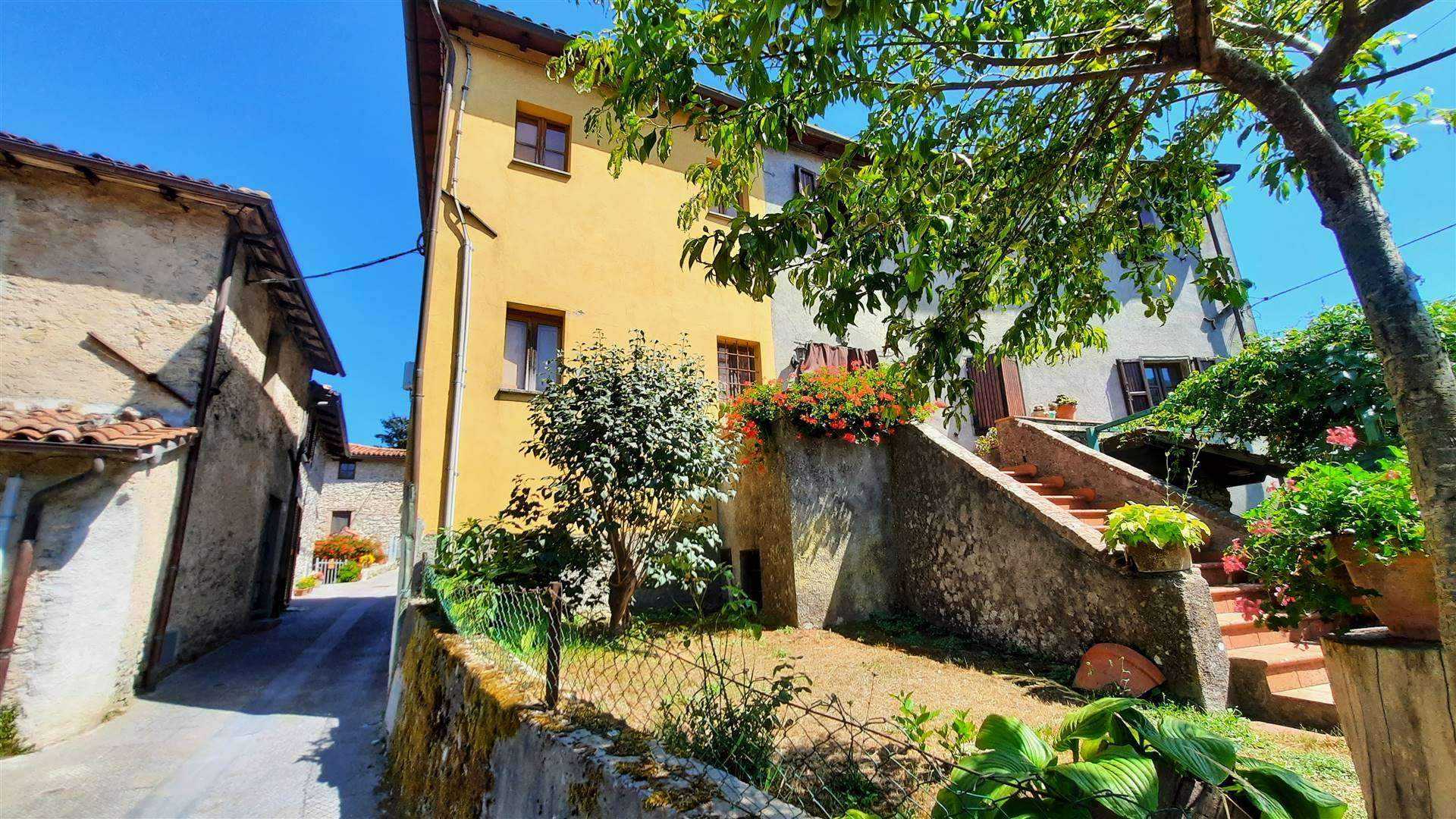 casa en Fabbriche di Vergemoli, Toscana 11202971