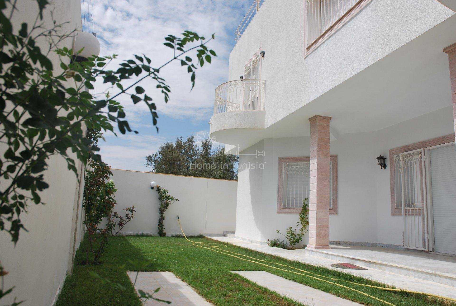 Rumah di El Haj Mohammed Zarrouch, Sousse 11203478
