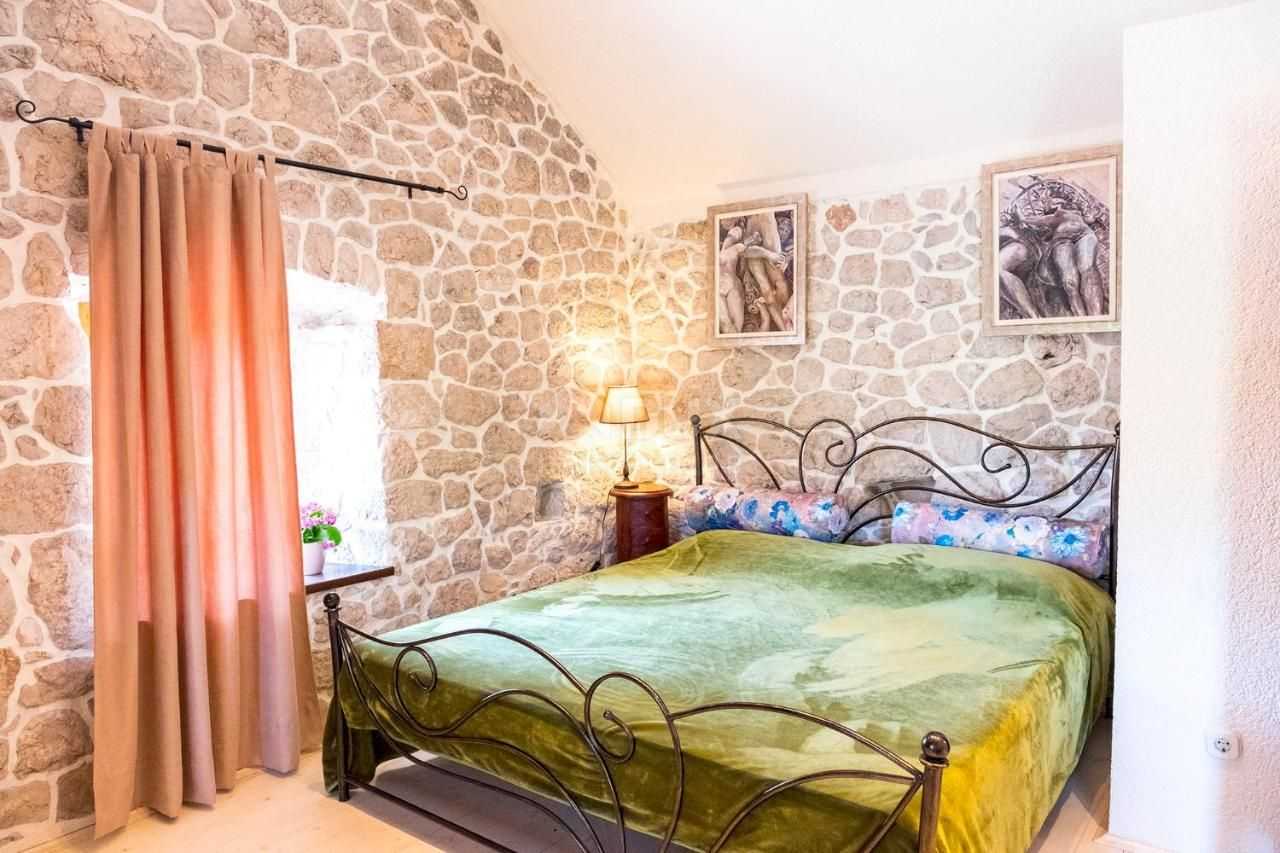 casa en Baćina, Dubrovnik-Neretva County 11203565