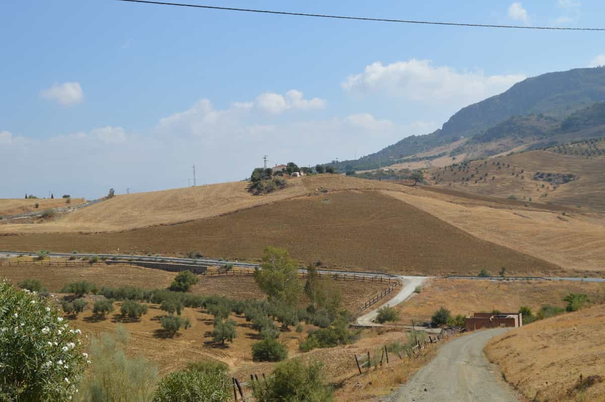 Tanah di Karatraca, Andalusia 11204066