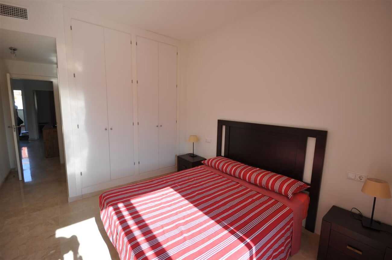 Condominio nel La Duquesa, Andalucía 11205030