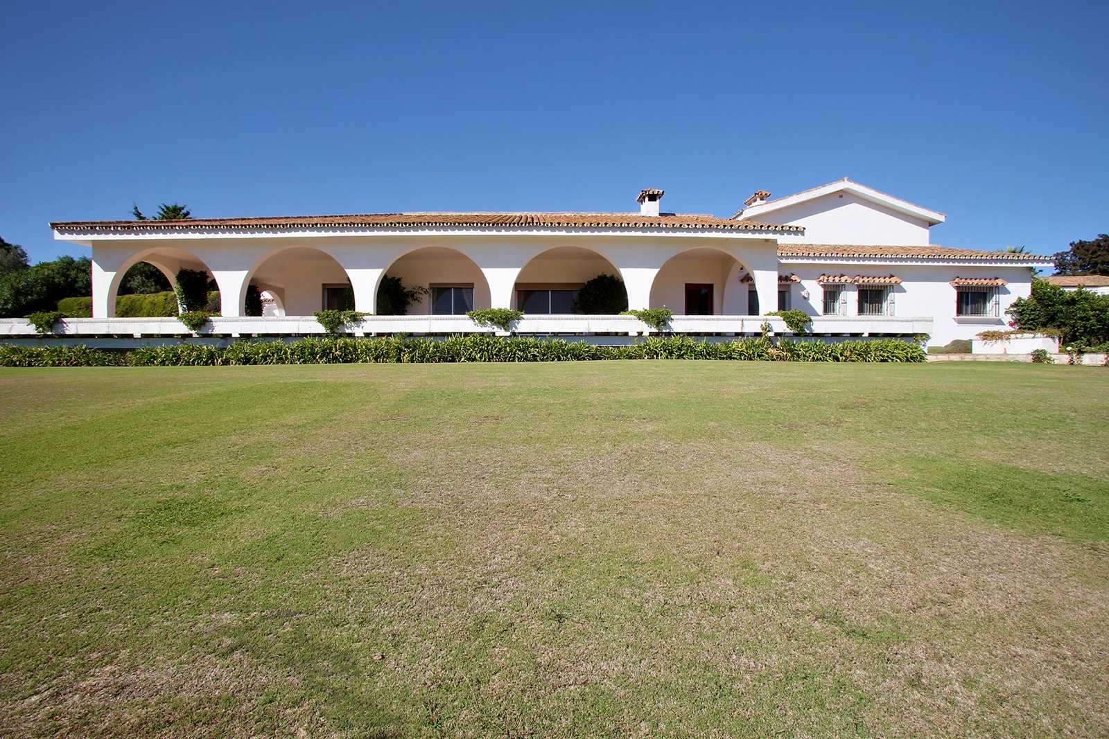 House in Guadiaro, Andalusia 11206397