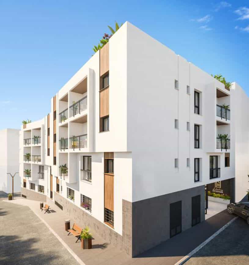 Condominium in Estepona, Andalusia 11207887