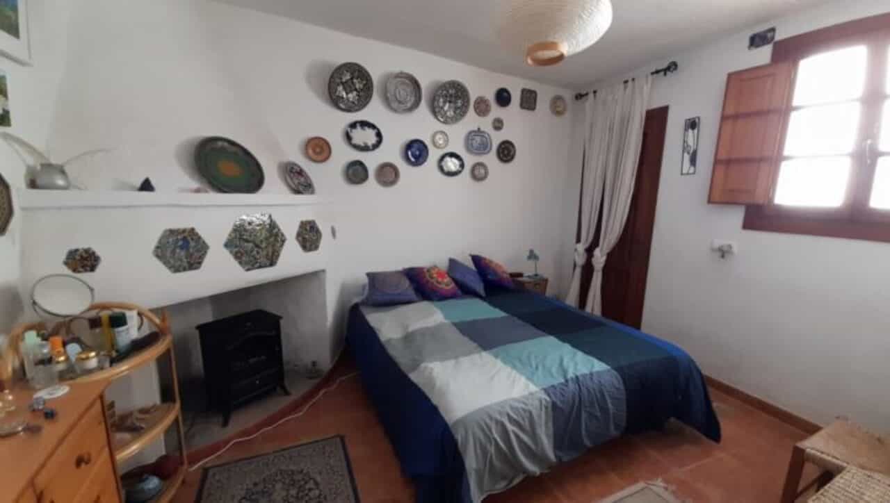 rumah dalam Casarabonela, Andalucía 11208130