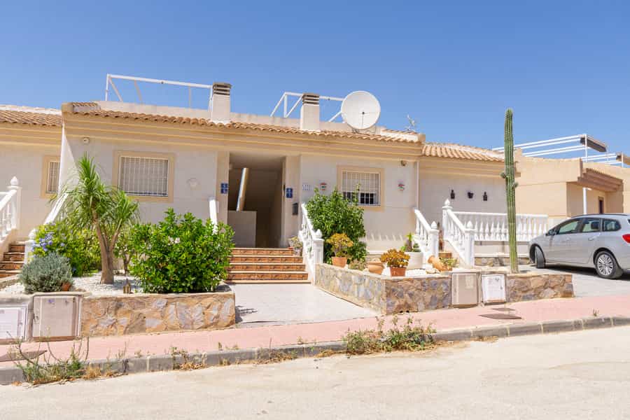 Eigentumswohnung im Formentera de Segura, Valencia 11208931
