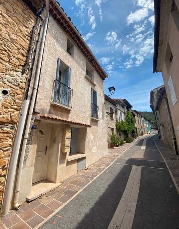 Condominium in Rocbaron, Provence-Alpes-Cote d'Azur 11213254