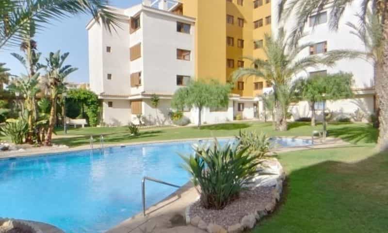 Condominium in Torrevieja, Comunidad Valenciana 11213367