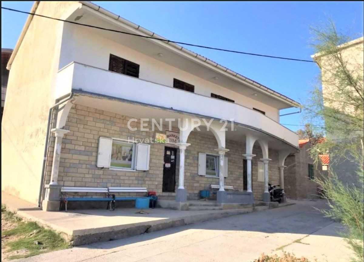 Hus i Pakostane, Zadarska Zupanija 11214203