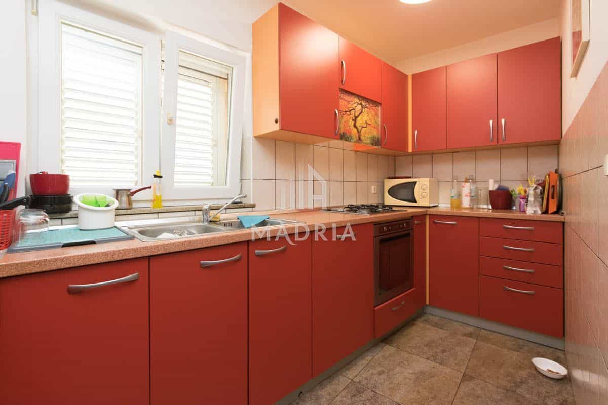 公寓 在 阿巴纳西, 扎达尔斯卡·祖帕尼娅 11214714