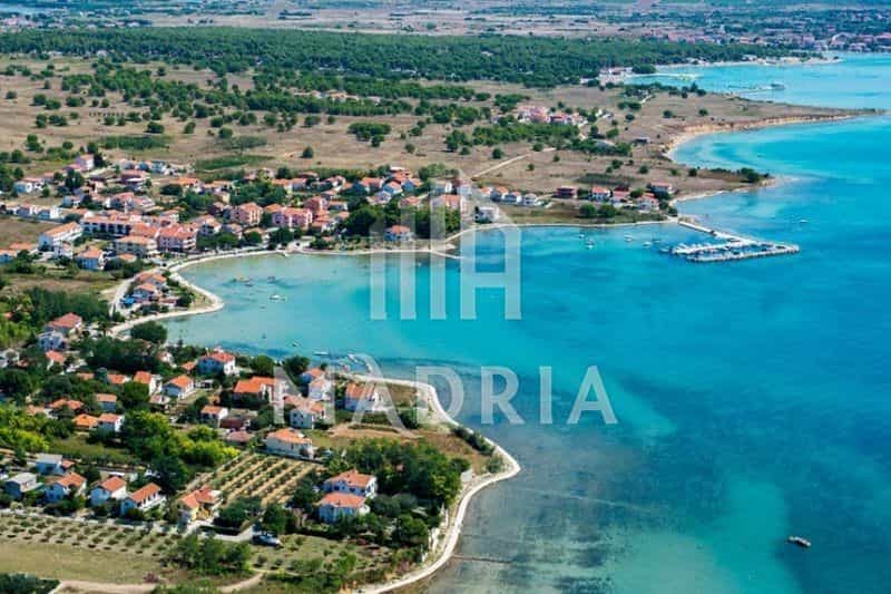 Terre dans Privlaka, Zadarska Zupanija 11214813