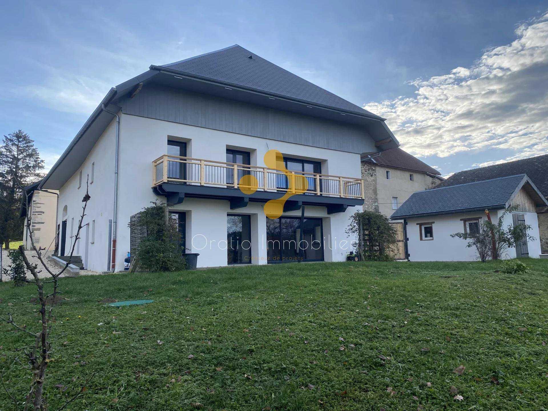 房子 在 Saint-Félix, Haute-Savoie 11216144