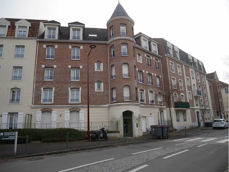Condominium in Marcq-en-Barœul, Nord 11216155