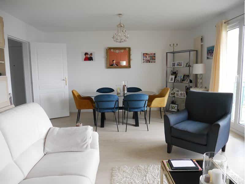 公寓 在 馬克昂巴勒勒, 上法蘭西省 11216155