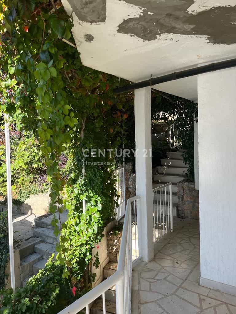 Hus i , Split-Dalmatia County 11216253
