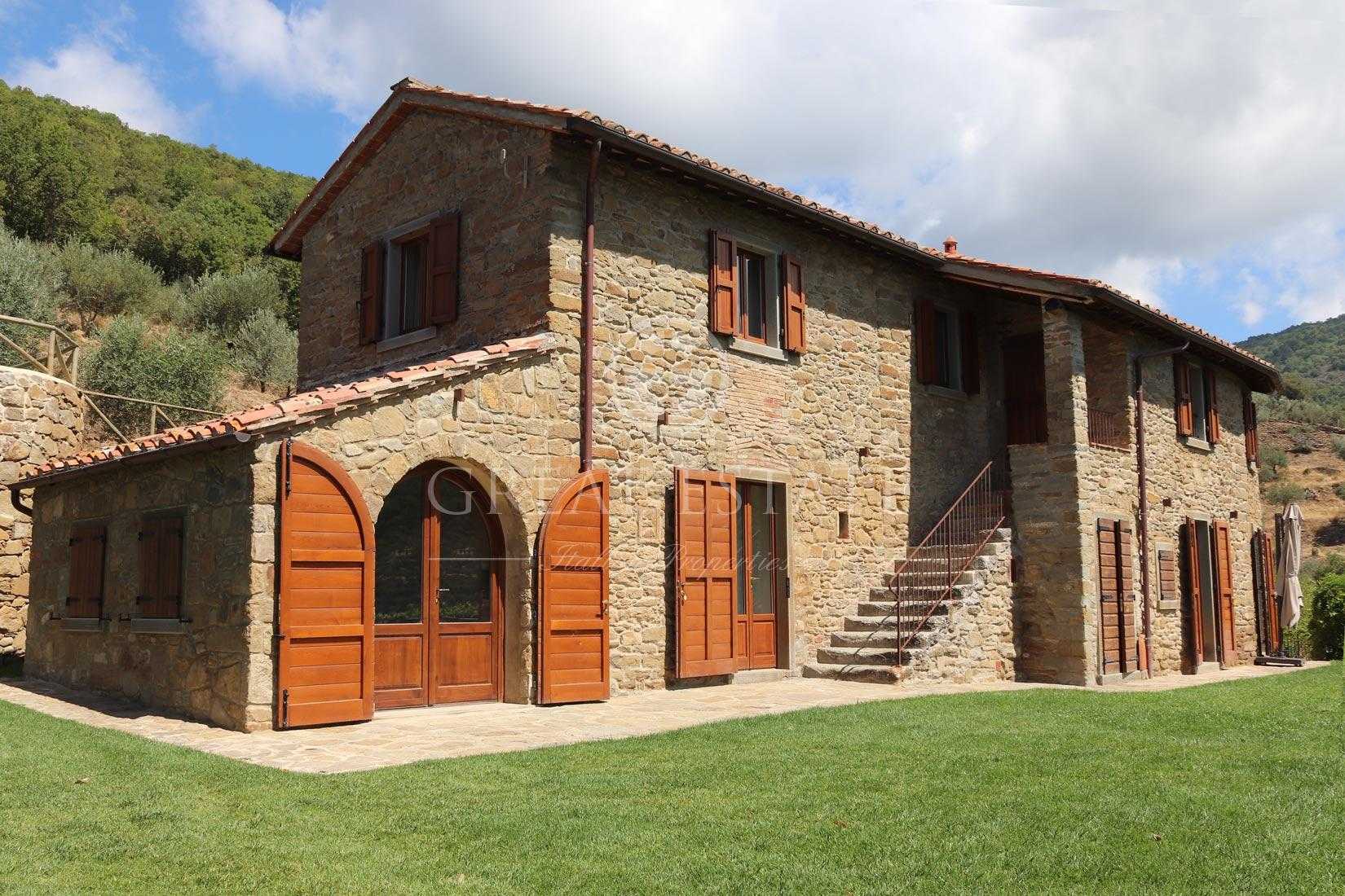 Rumah di Cortona, Toskana 11217401