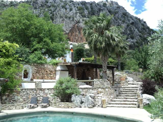 Rumah di Benaojan, Andalusia 11229065