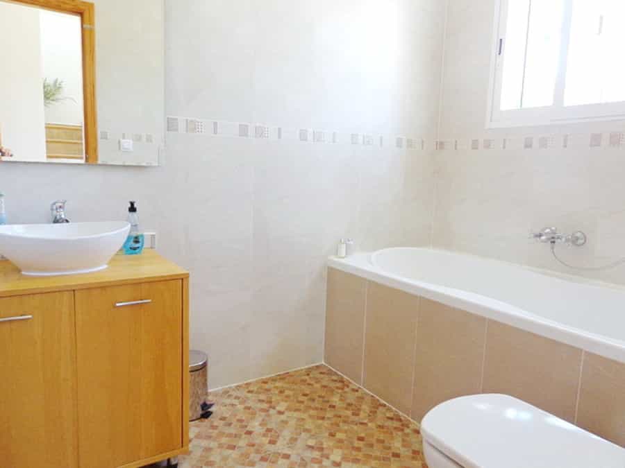 بيت في Bolulla, Comunidad Valenciana 11231544
