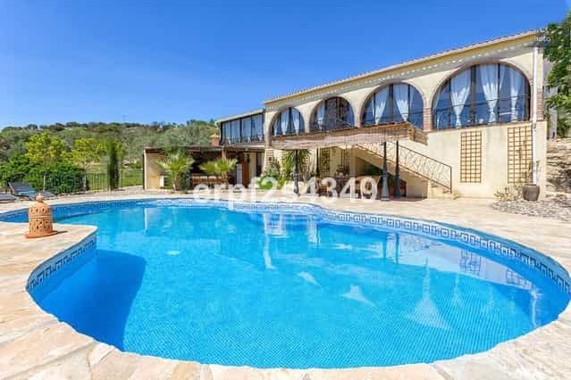 House in Casarabonela, Andalusia 11237879
