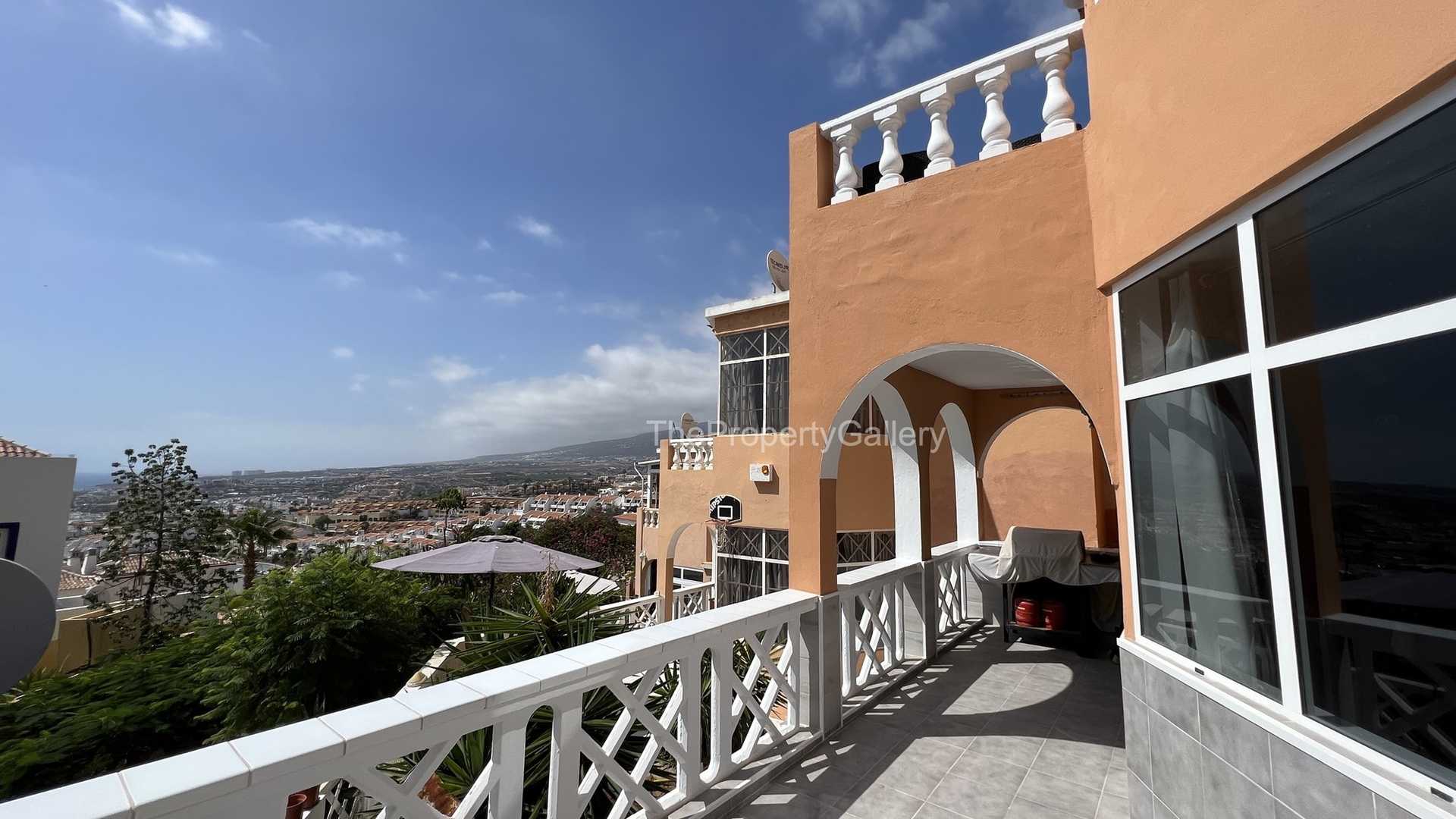 Talo sisään Costa Adeje, Canarias 11239231