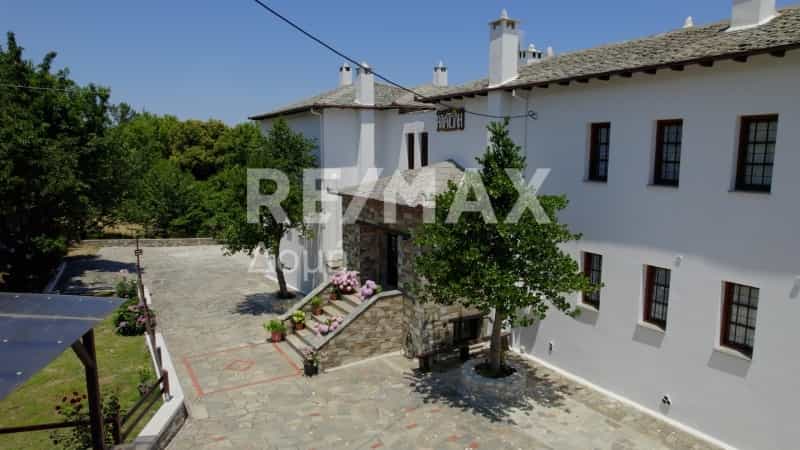 房子 在 Agios Dimitrios,  11240731
