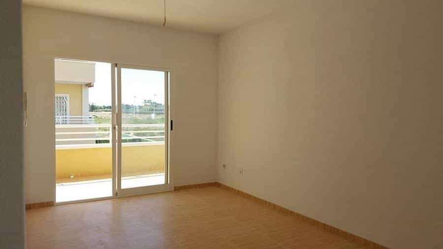 Condominium in San Fulgencio, Comunidad Valenciana 11251217