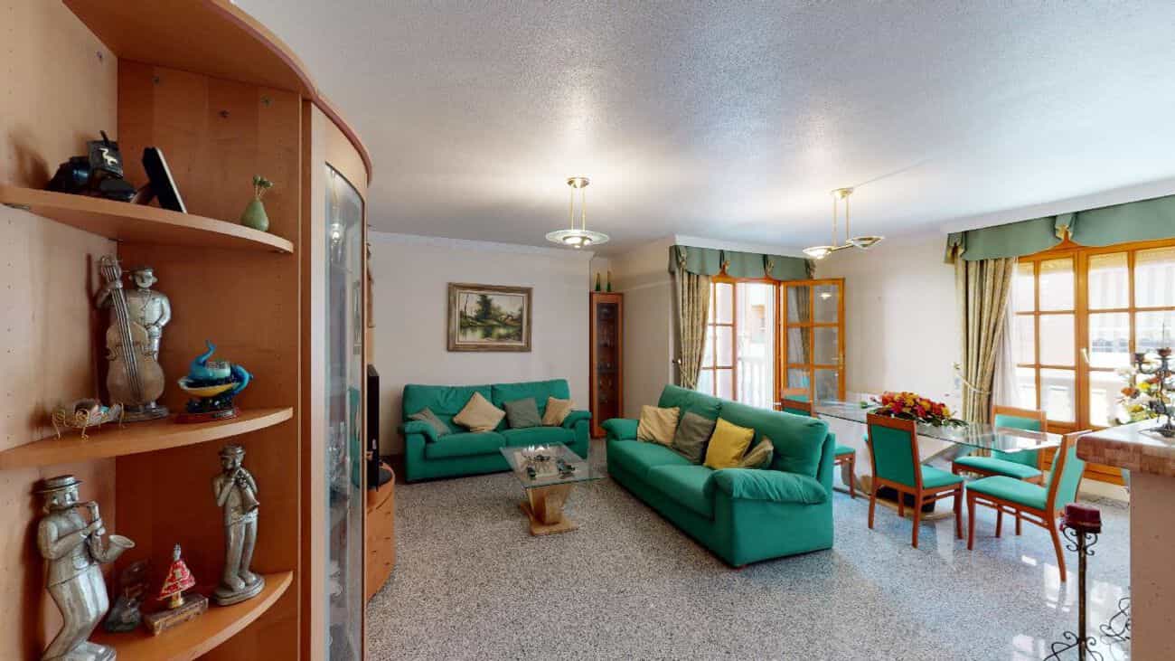 Condominium in Saix, Comunidad Valenciana 11251507