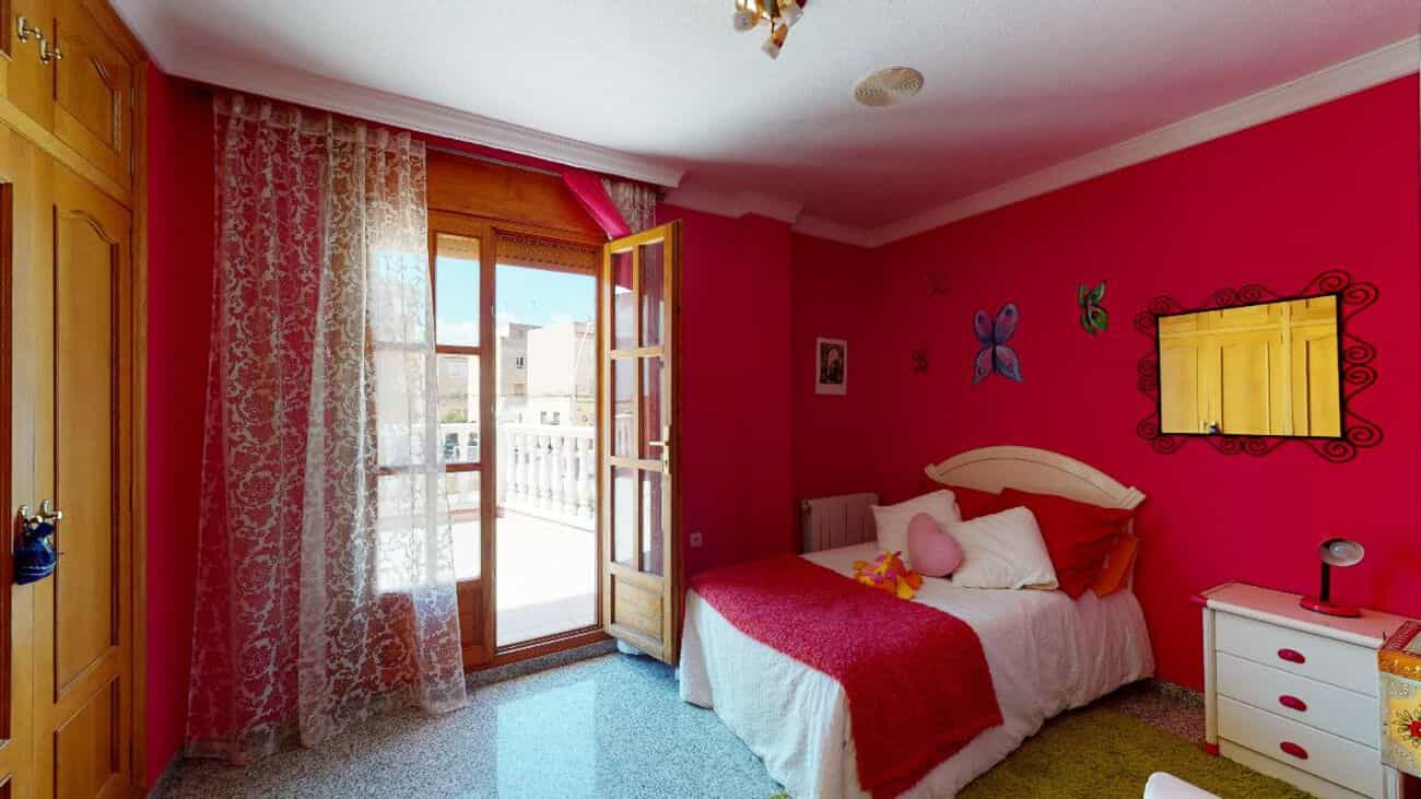 Condominium in Saix, Comunidad Valenciana 11251507