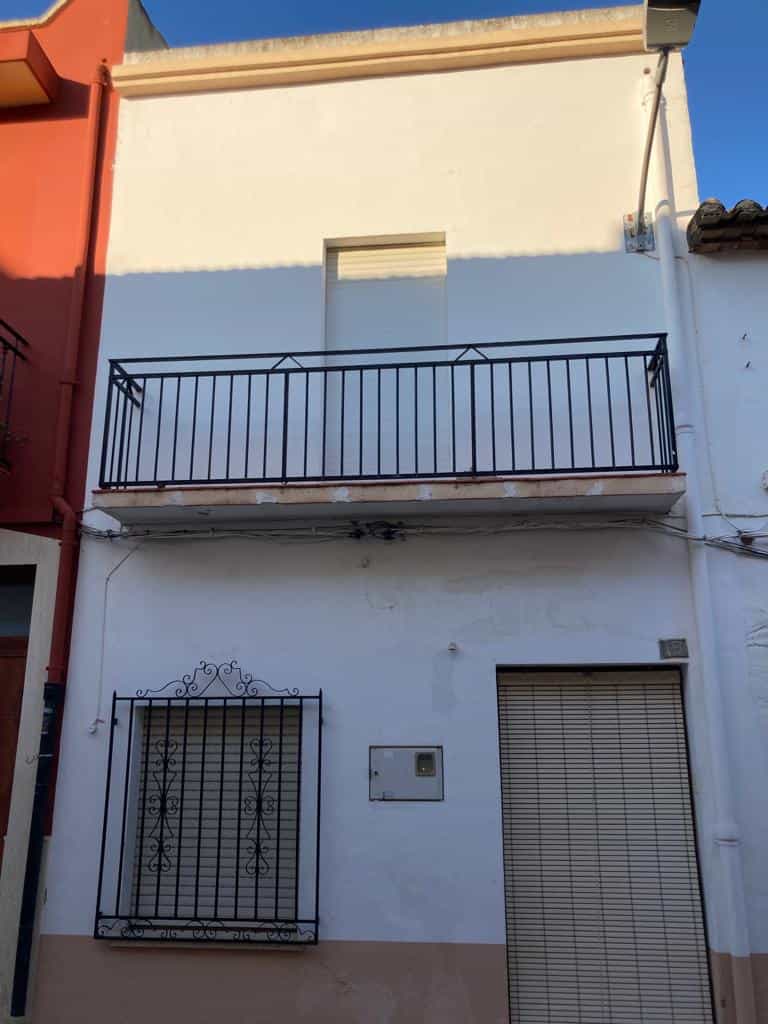 بيت في Pedreguer, Comunidad Valenciana 11257741