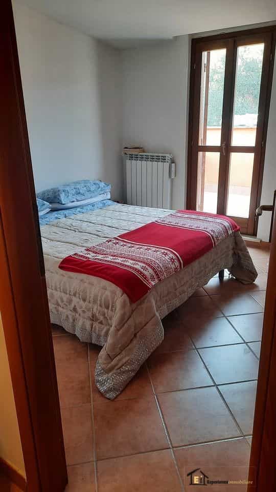 Condominium in Gavignano, Lazio 11266262