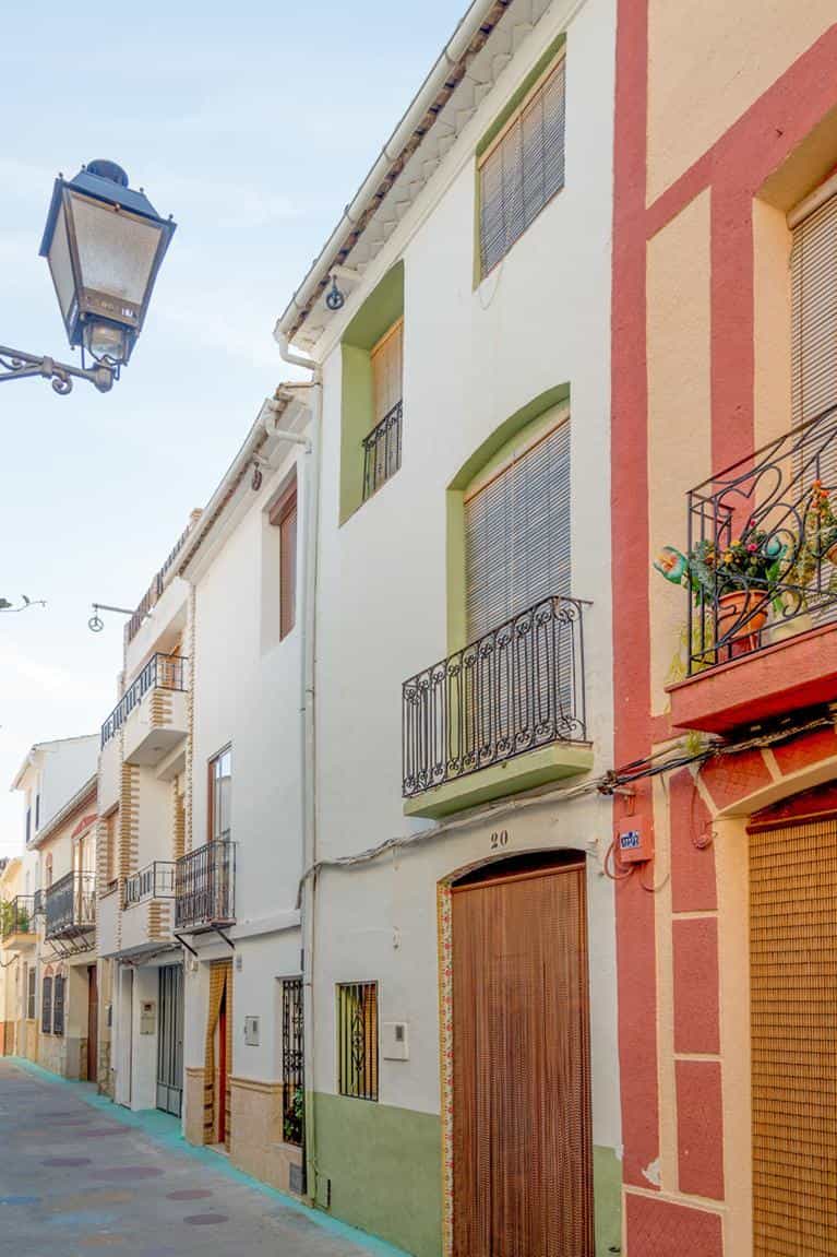 房子 在 Tàrbena, Comunidad Valenciana 11266305