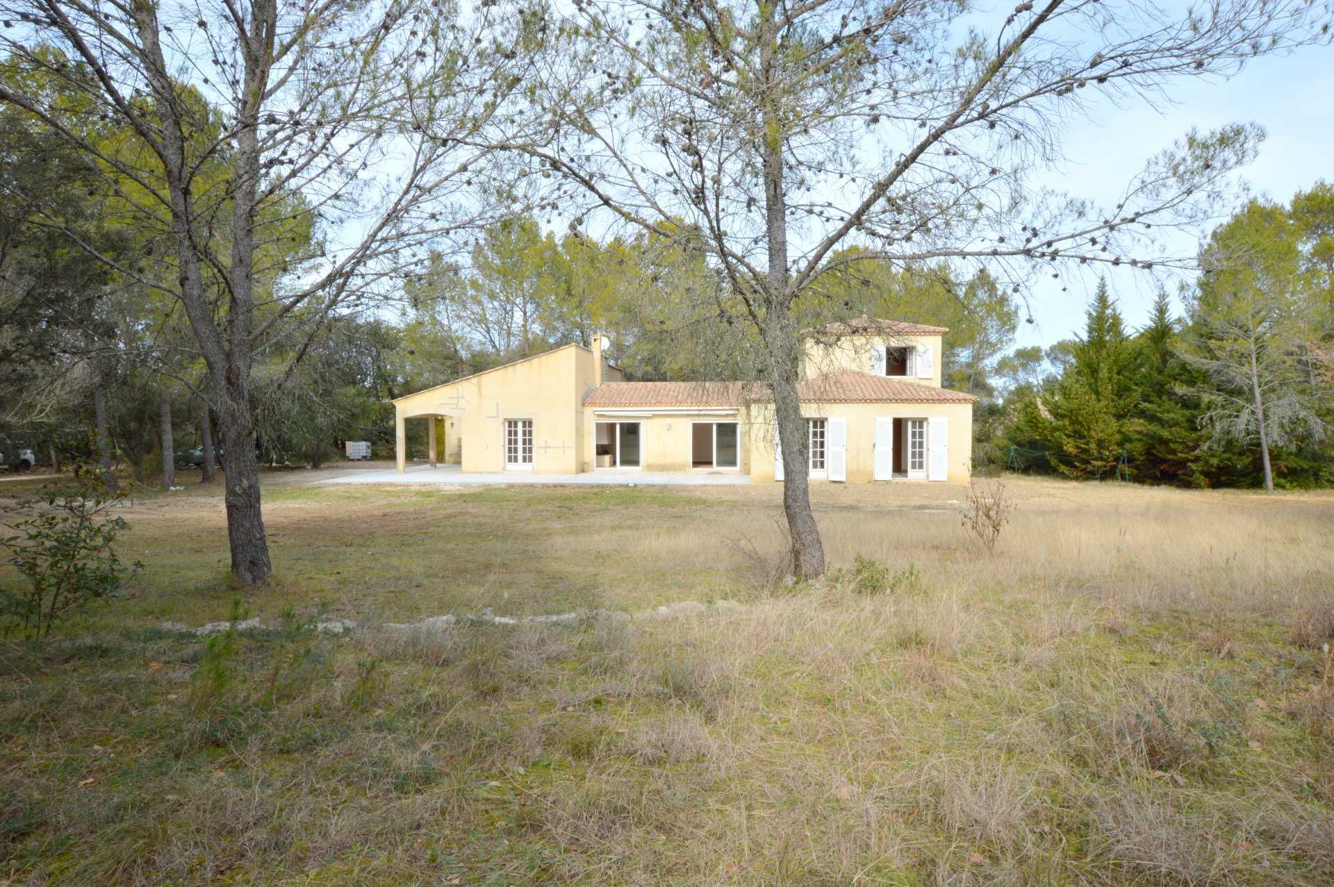 rumah dalam Galargues, Occitanie 11266350