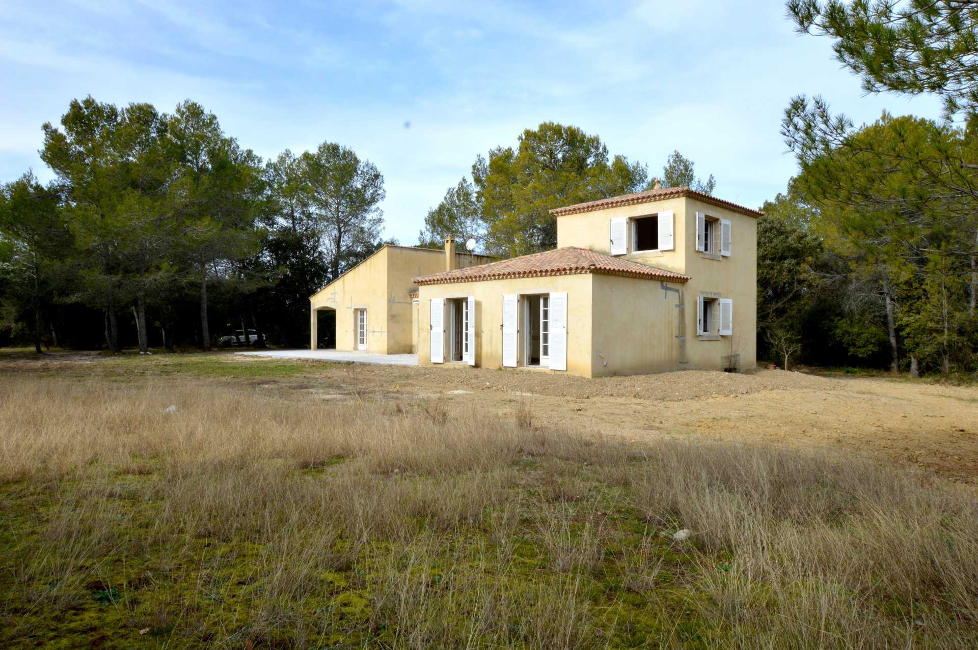 rumah dalam Galargues, Occitanie 11266350