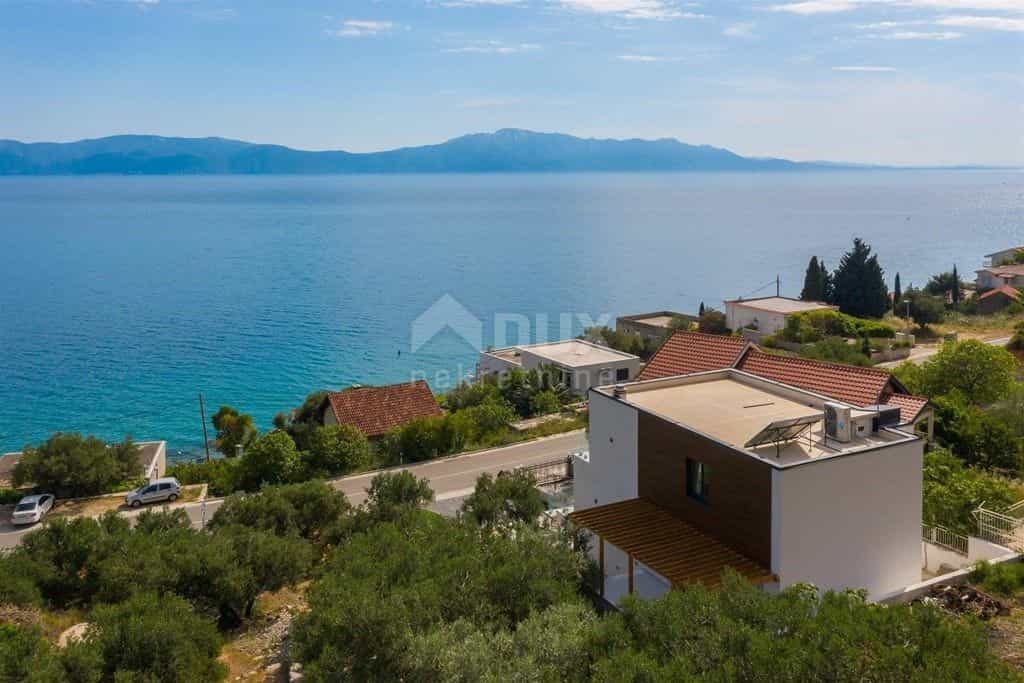 House in Podaca, Split-Dalmatia County 11273292