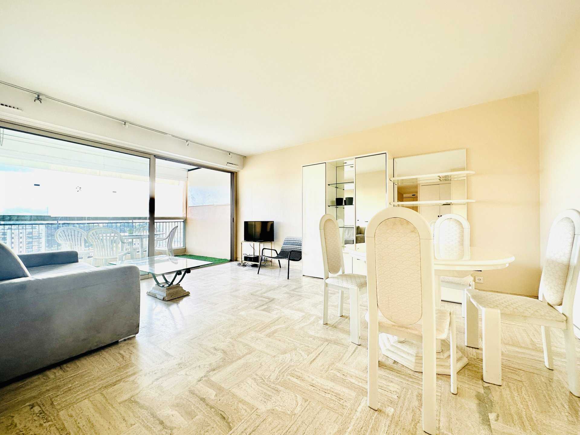 Condominium in La Napoule, Provence-Alpes-Cote d'Azur 11274307